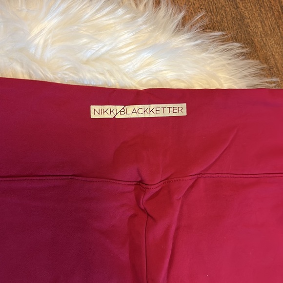 Gymshark X Nikki Blackketter Dynamic Leggings - Picture 6 of 9